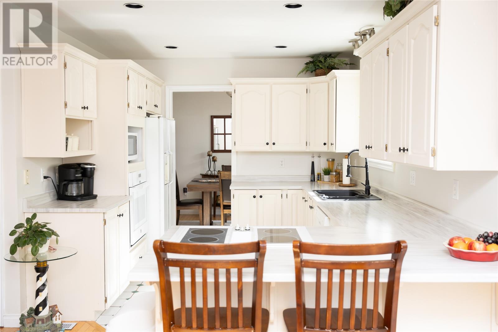 12 Lakeview Place Property Photo 10