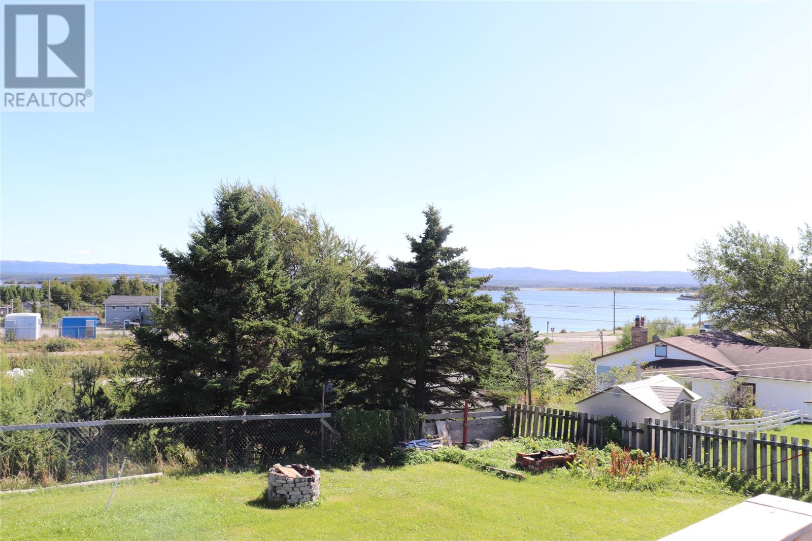 6 Hillview Avenue Property Photo 2
