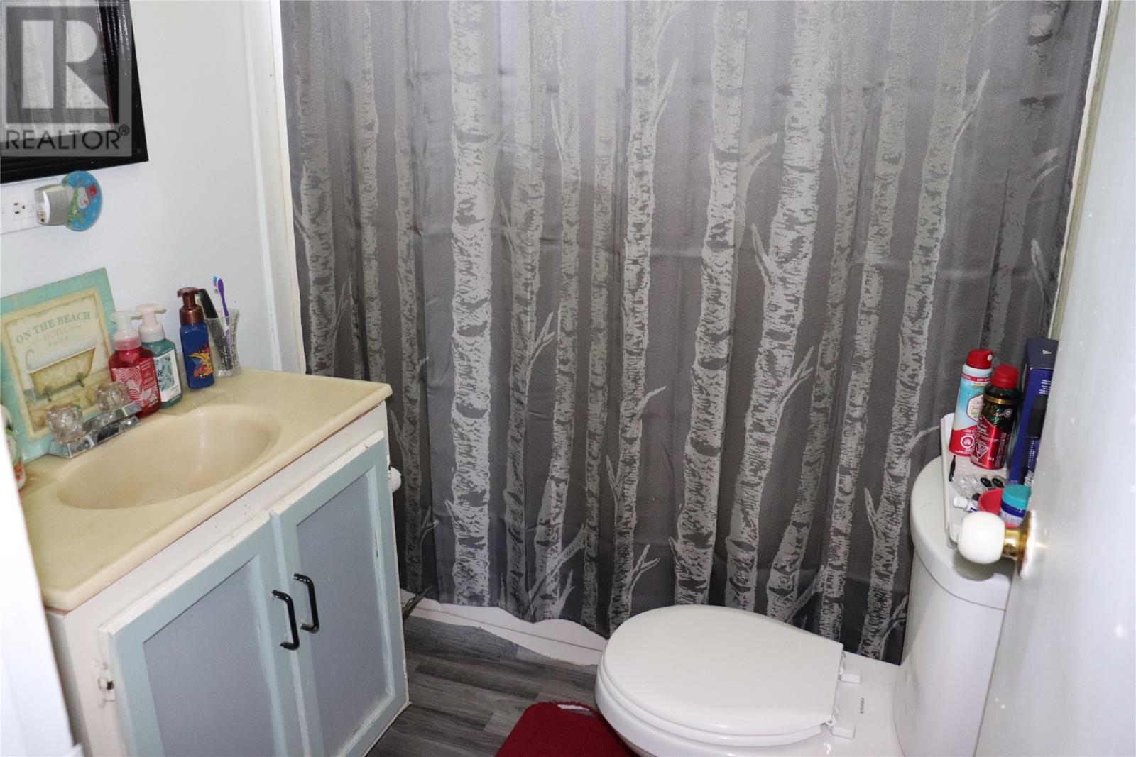 6 Hillview Avenue Property Photo 7