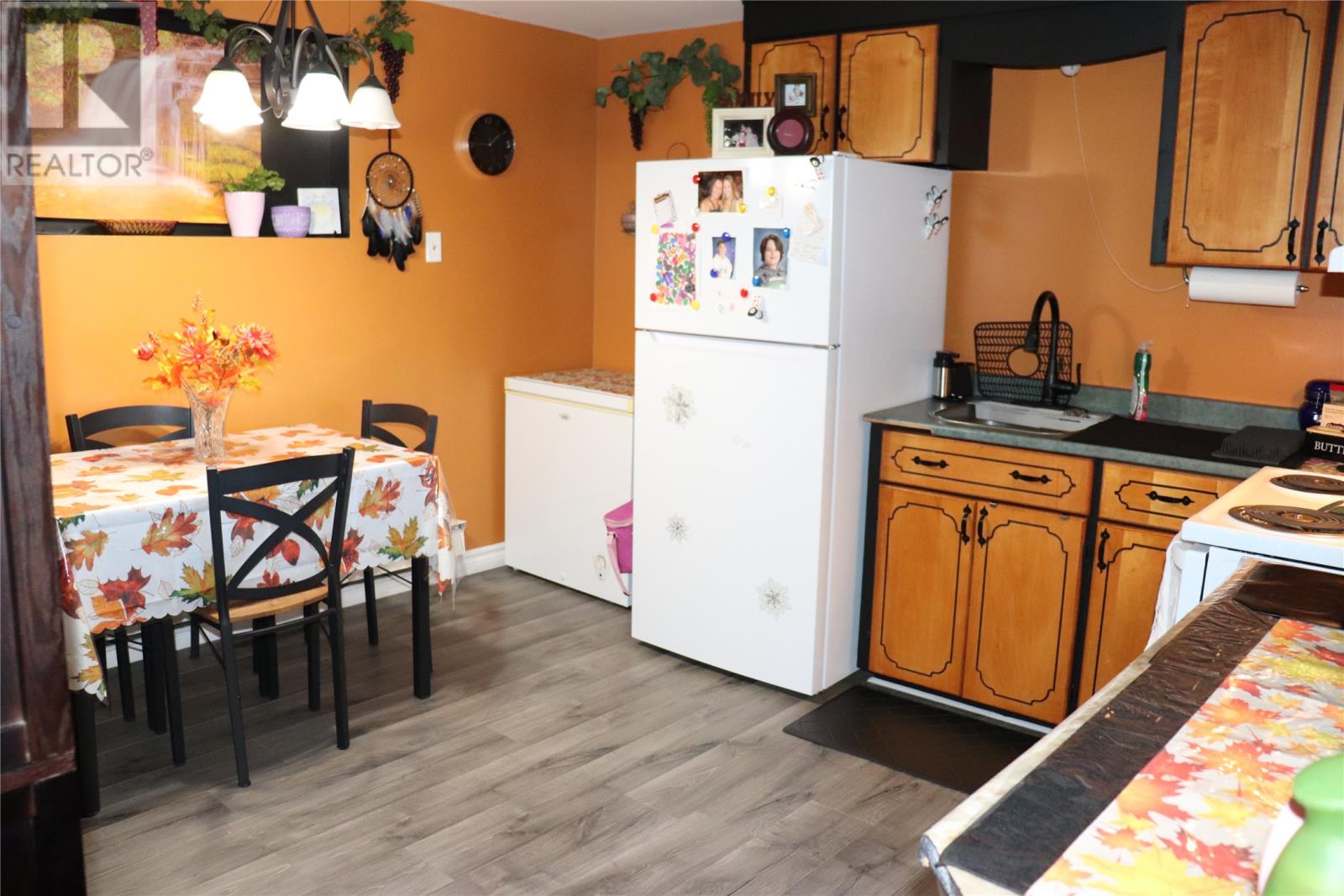 6 Hillview Avenue Property Photo 11
