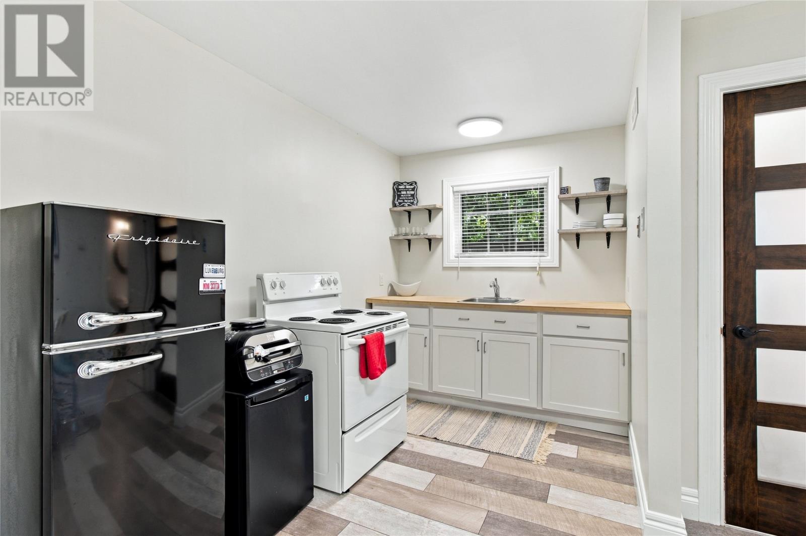 12 Brookfield Road Property Photo 18