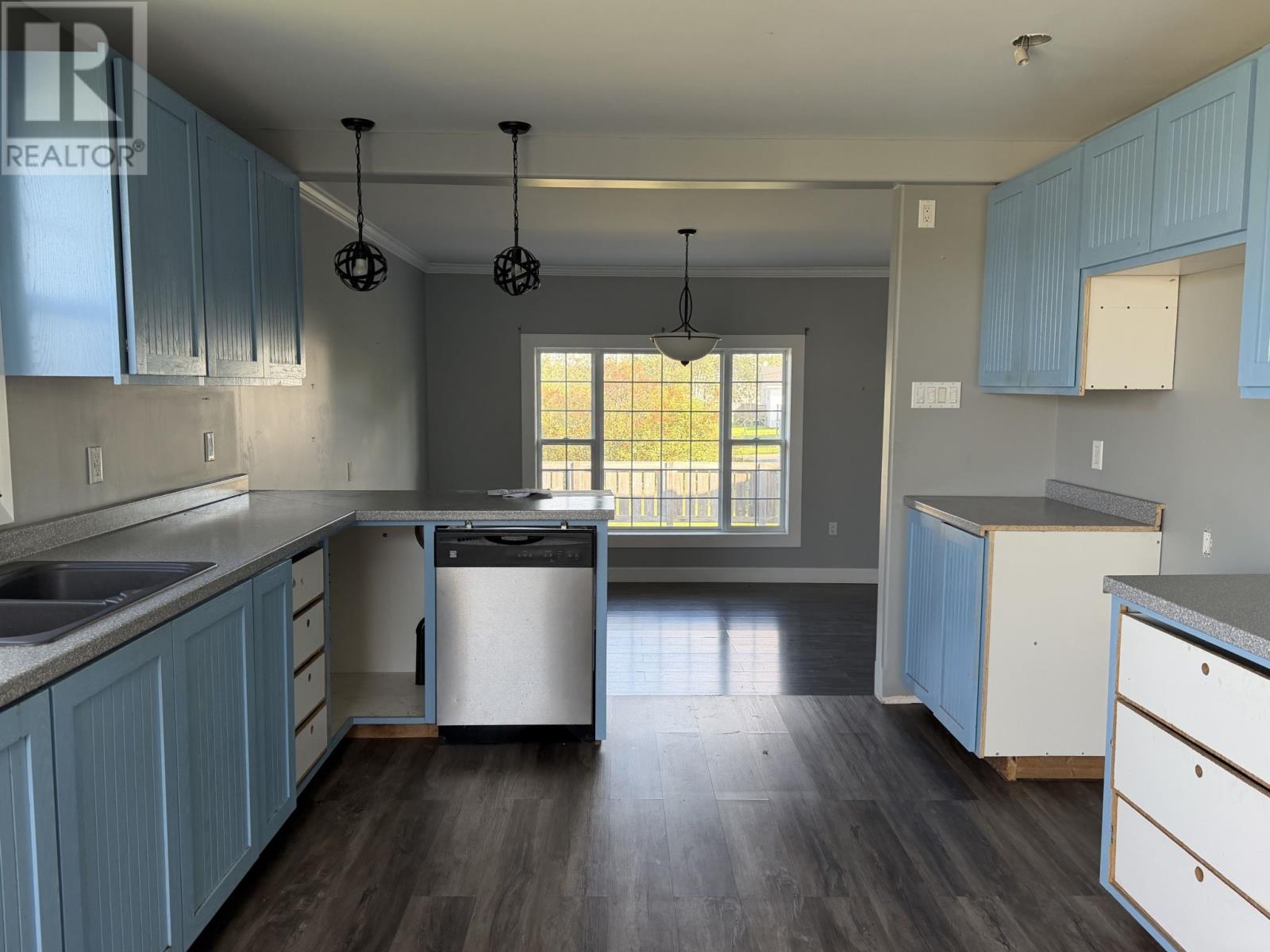 2 Birch Street Property Photo 6