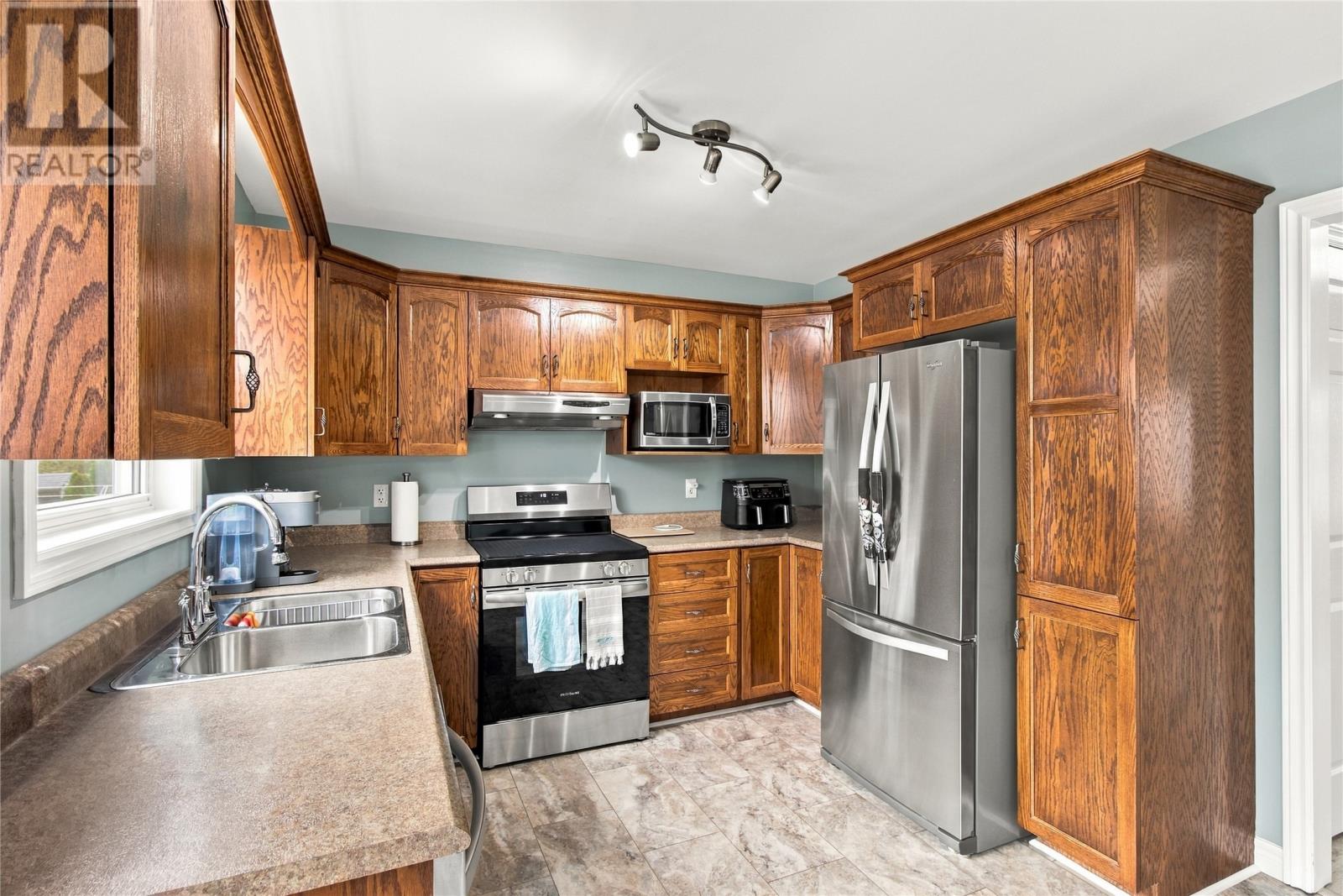 176 Green Acre Drive Property Photo 8