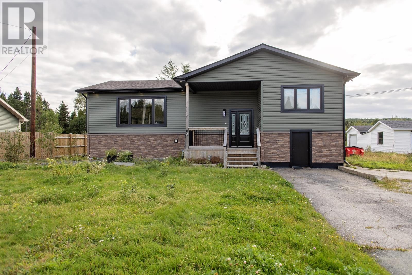 6 Cabot Road Property Photo 1
