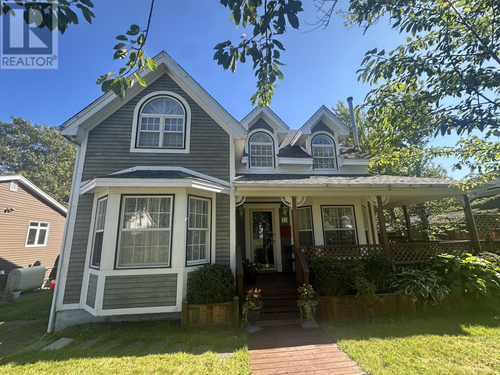 21 Symonds Place Property Photo 2