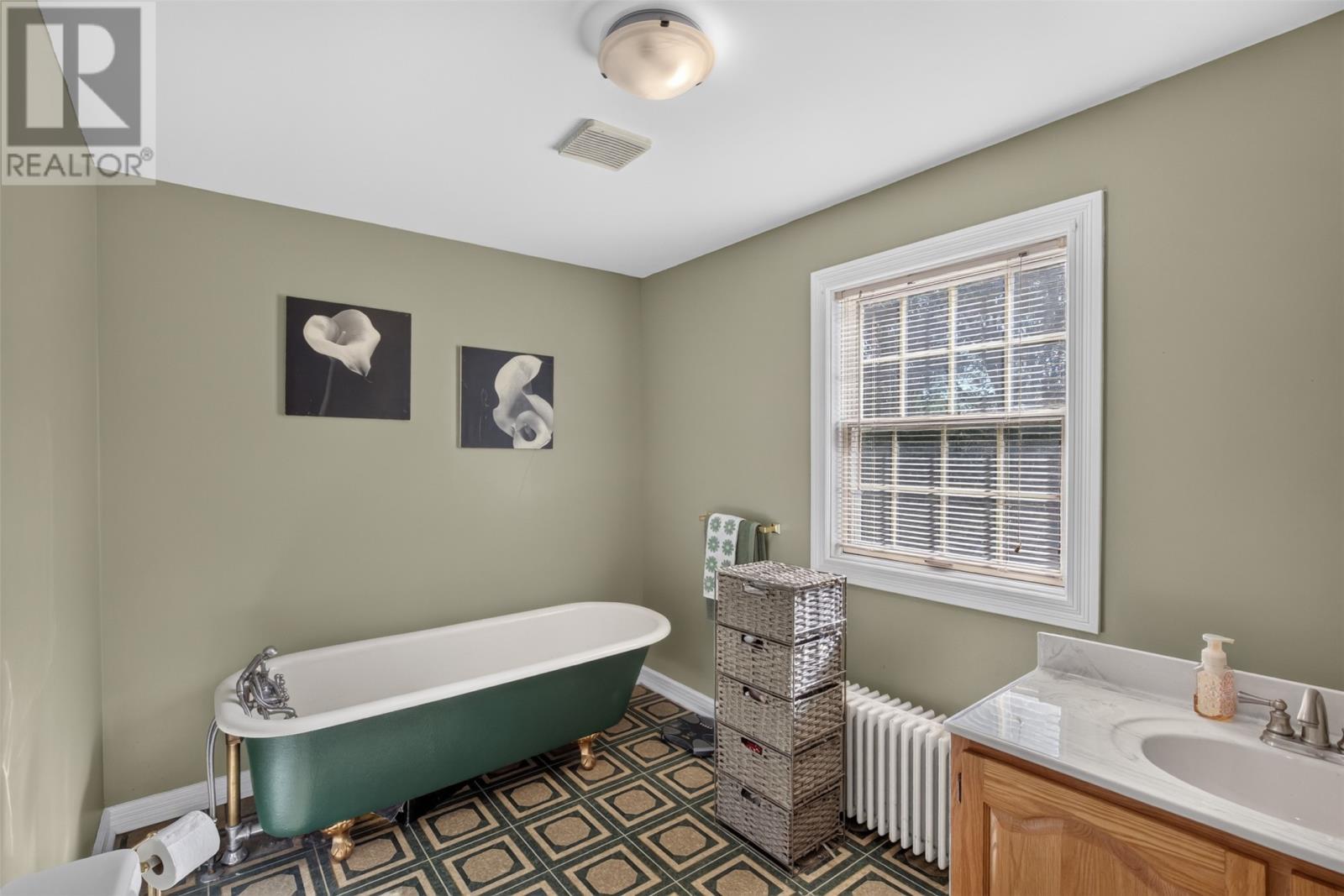 21 Symonds Place Property Photo 24
