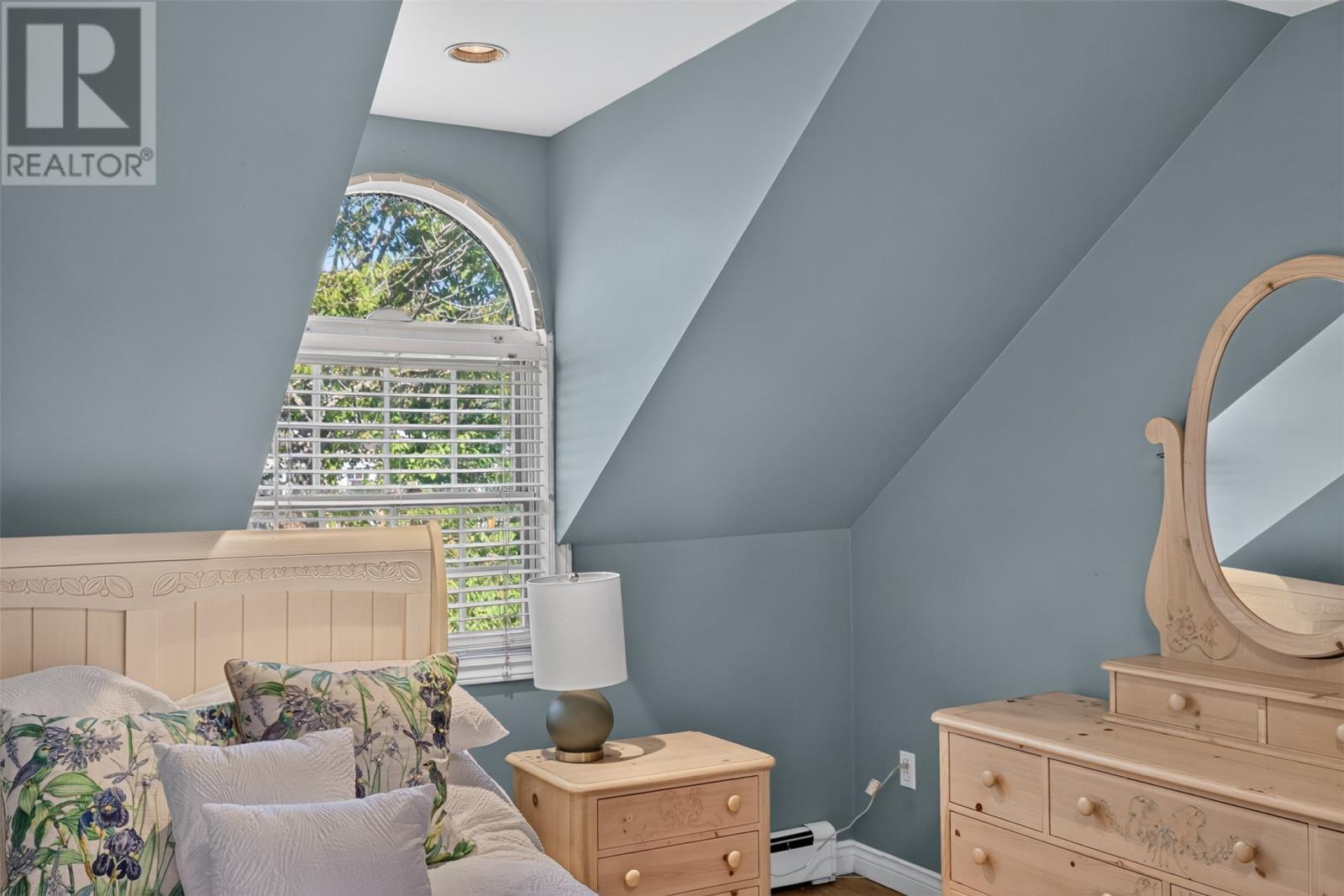 21 Symonds Place Property Photo 29