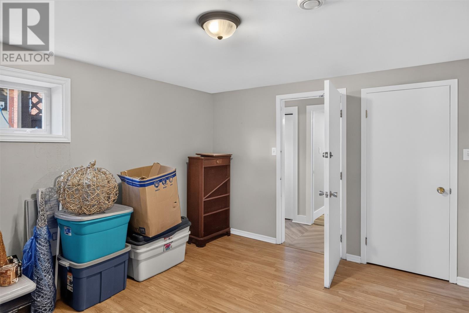 21 Symonds Place Property Photo 32