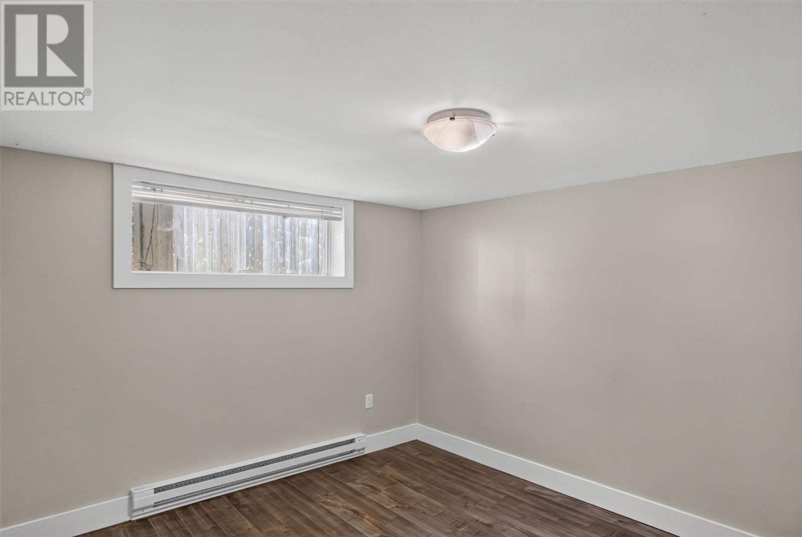 21 Symonds Place Property Photo 33
