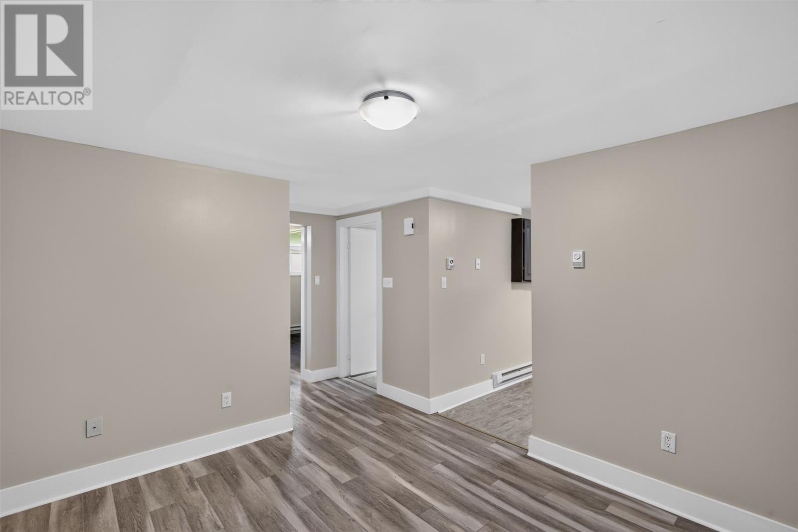 21 Symonds Place Property Photo 36