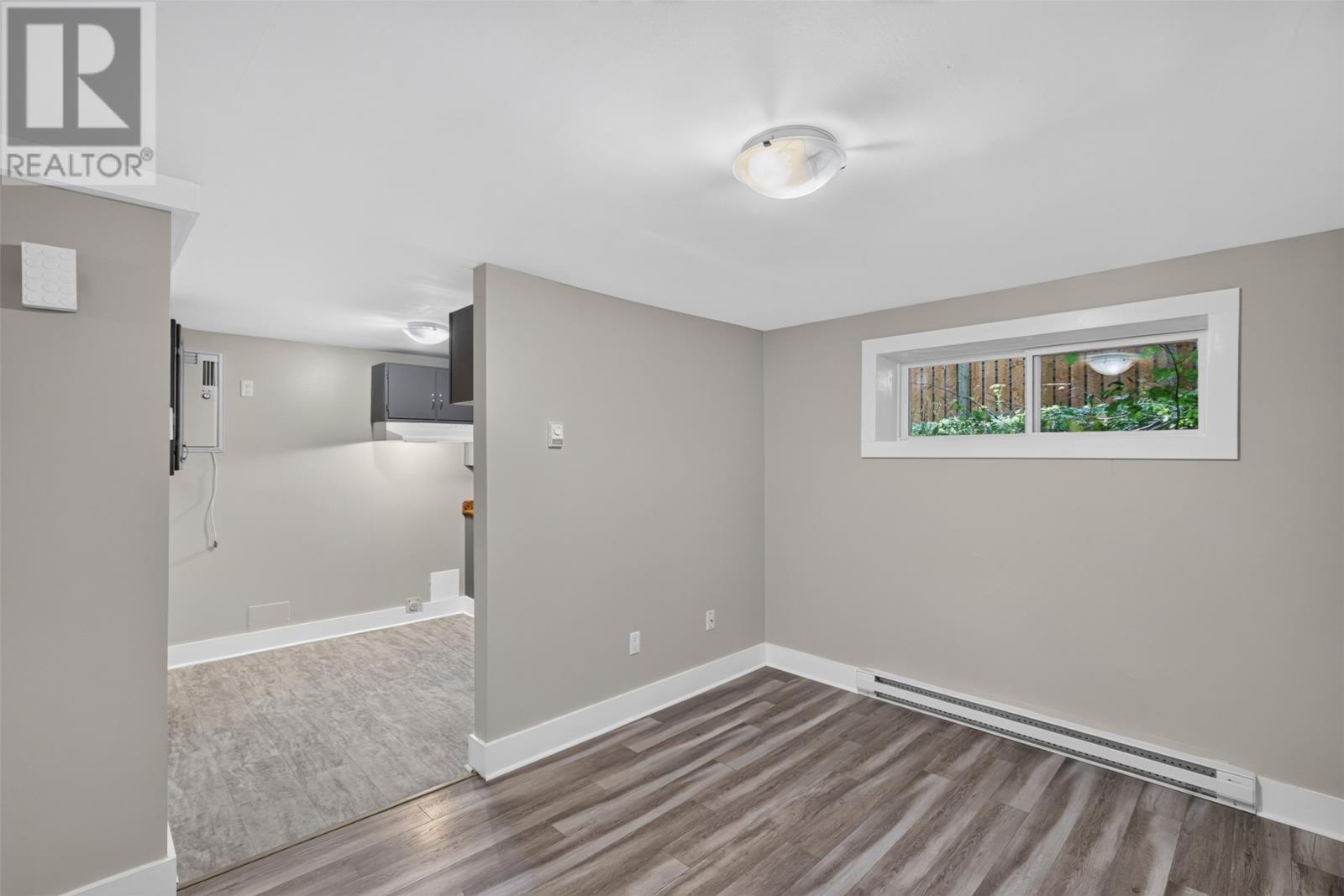 21 Symonds Place Property Photo 37