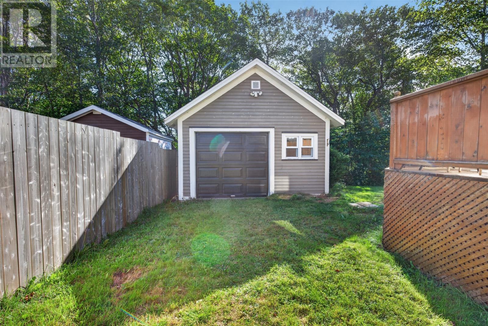 21 Symonds Place Property Photo 41