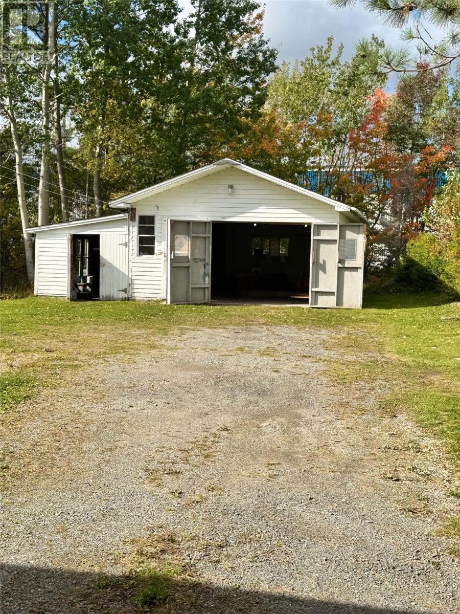 14 Hillview Heights Property Photo 10