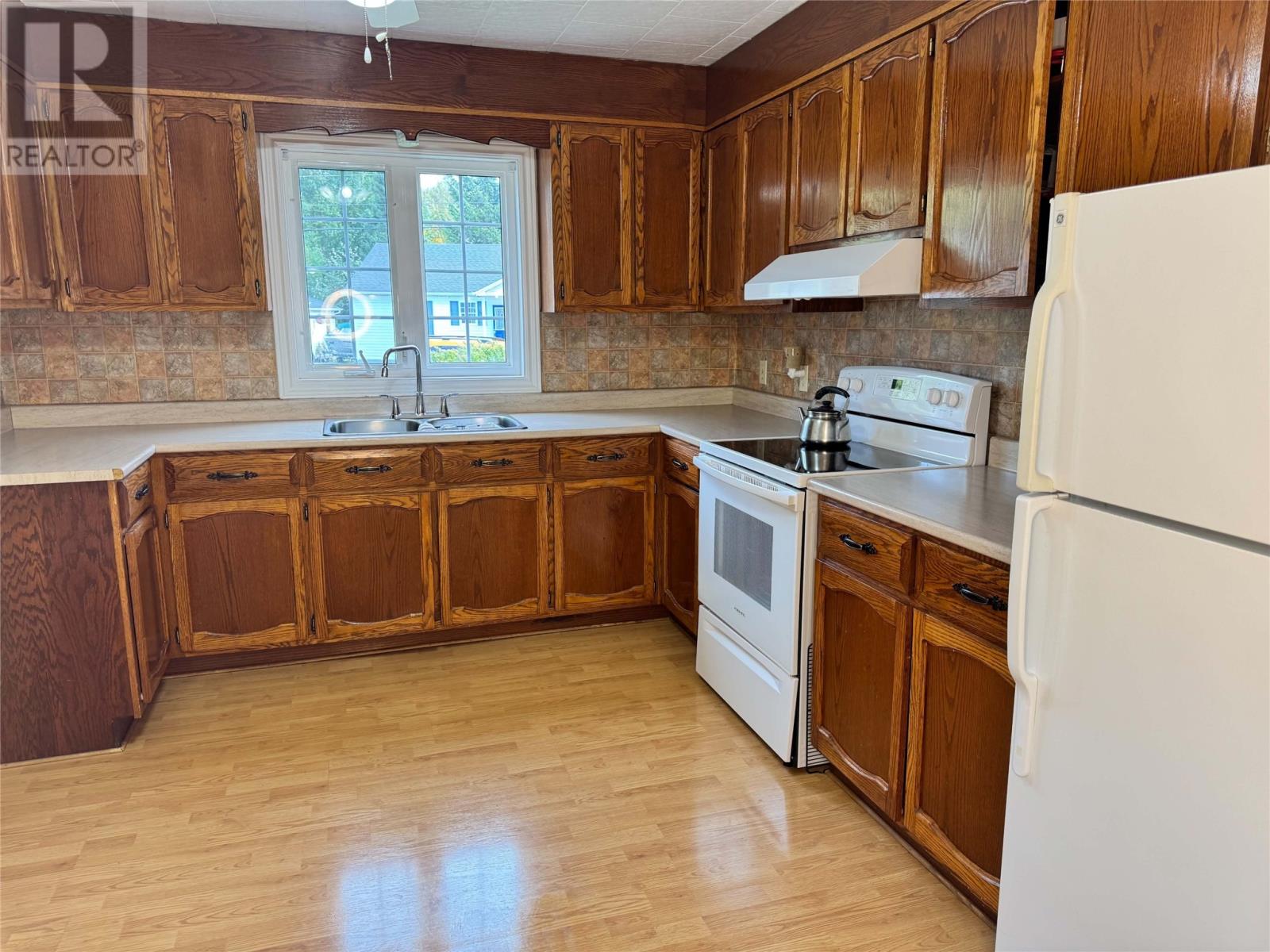 14 Hillview Heights Property Photo 13