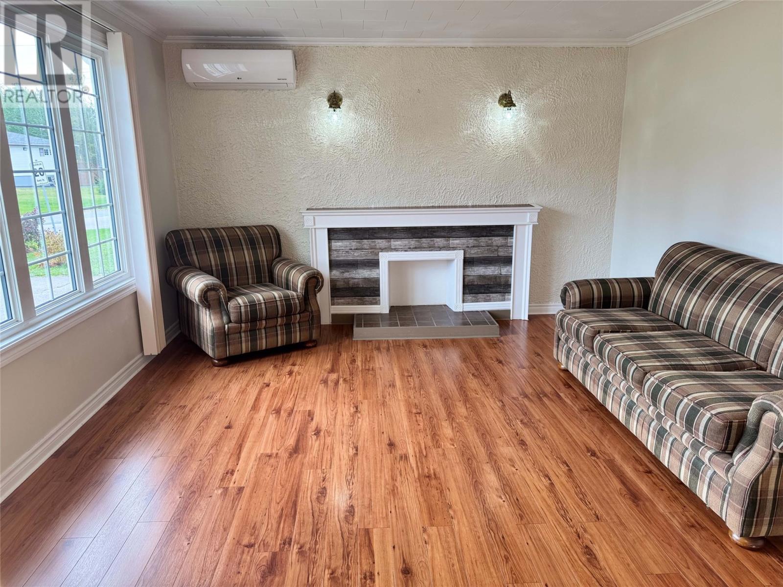 14 Hillview Heights Property Photo 18