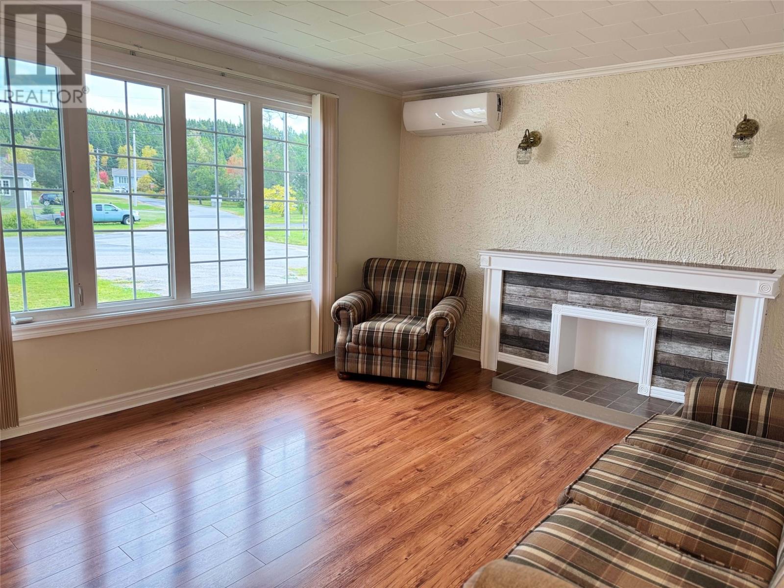 14 Hillview Heights Property Photo 20