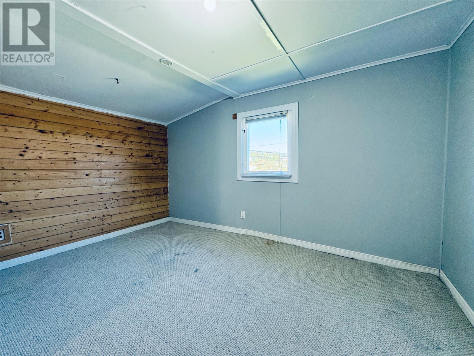 80-82 Riverside Drive Property Photo 17