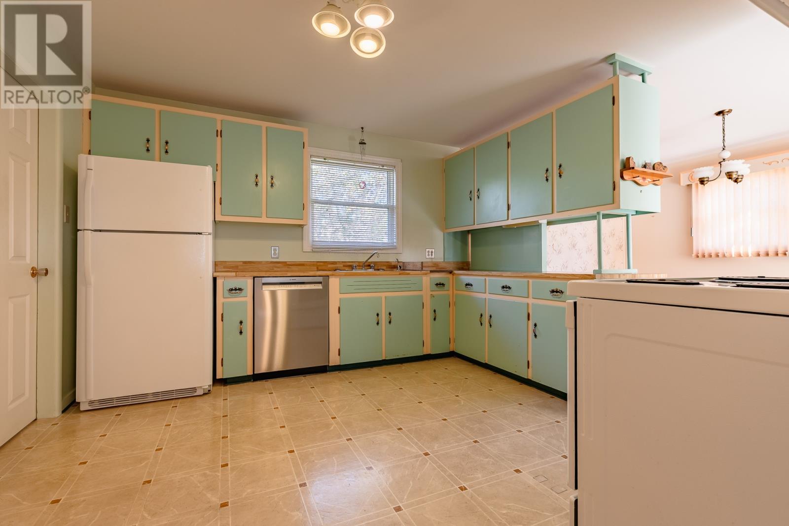 65 North Street Property Photo 5