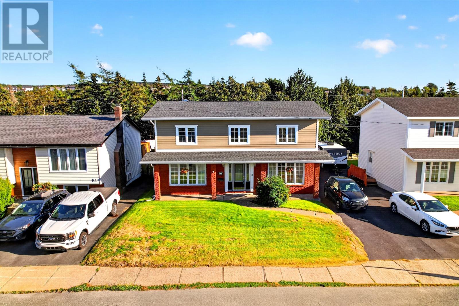 65 BEACONHILL Crescent