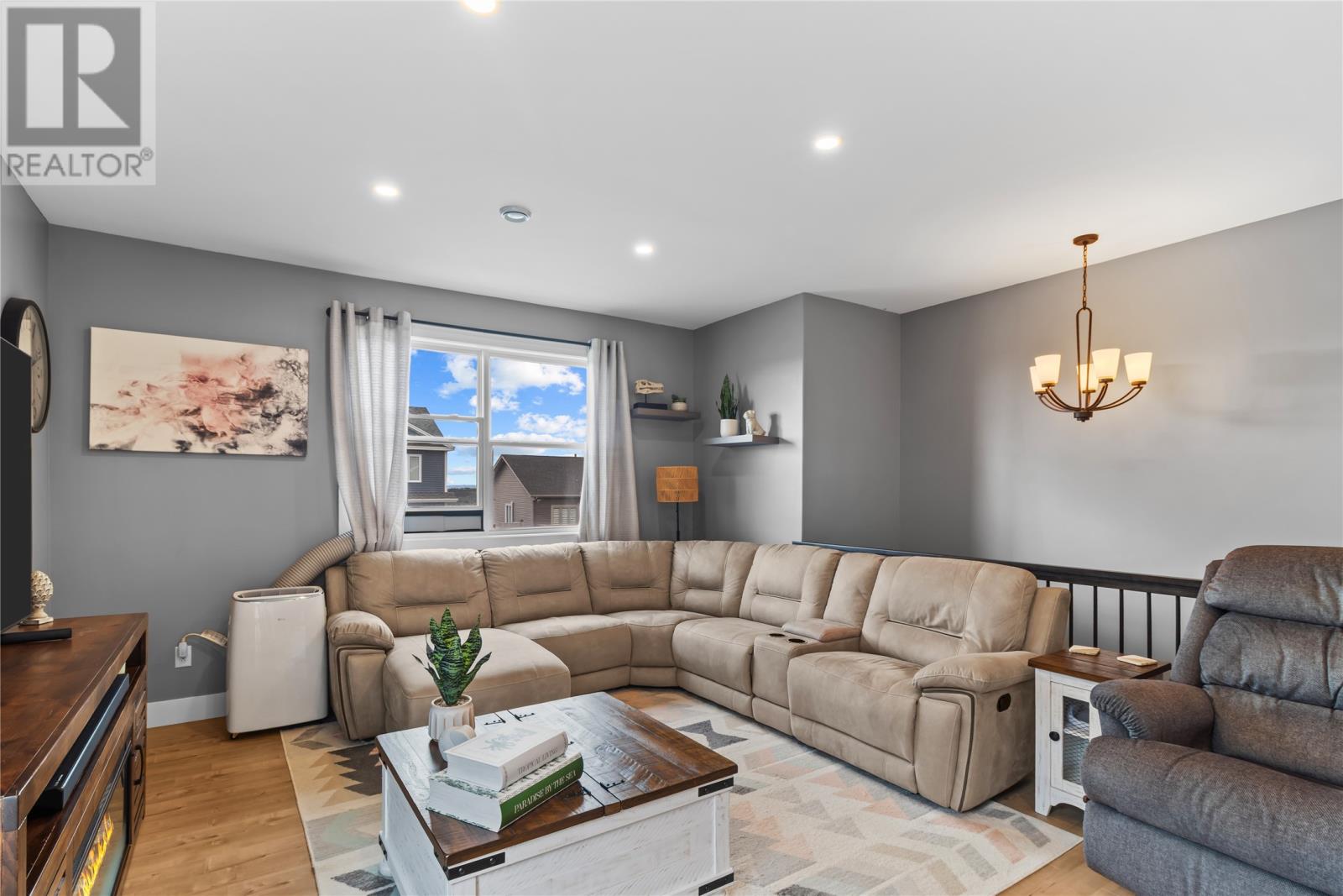 29 Hartland Avenue Property Photo 9