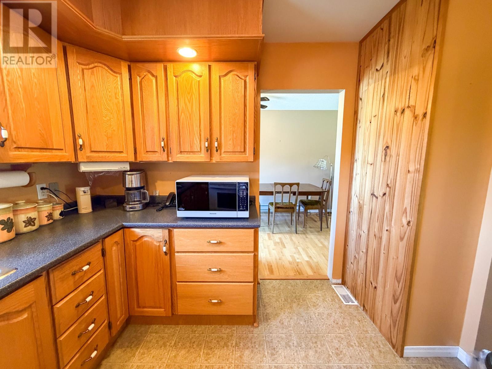 2 Roberts Drive Property Photo 7
