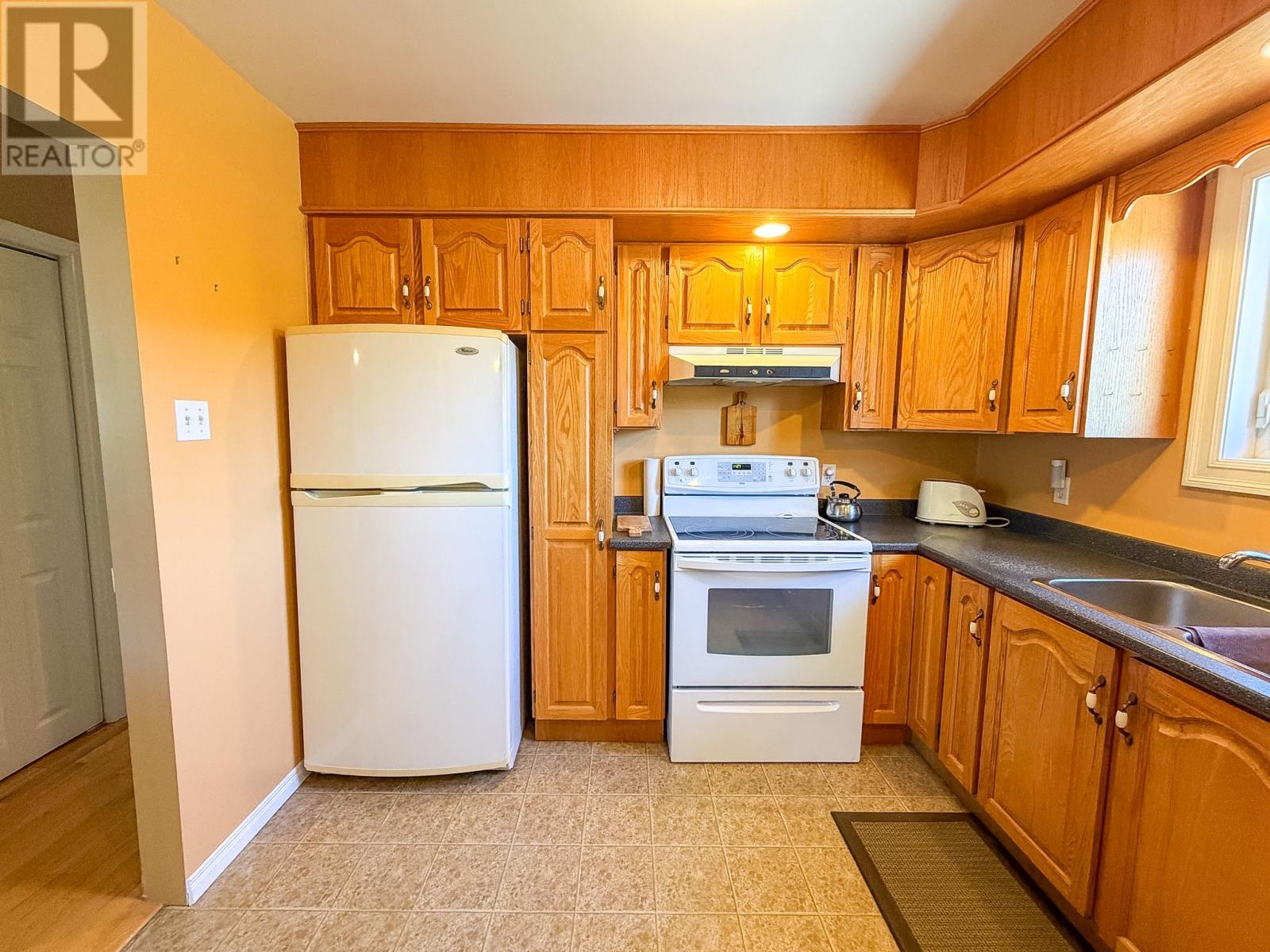 2 Roberts Drive Property Photo 8