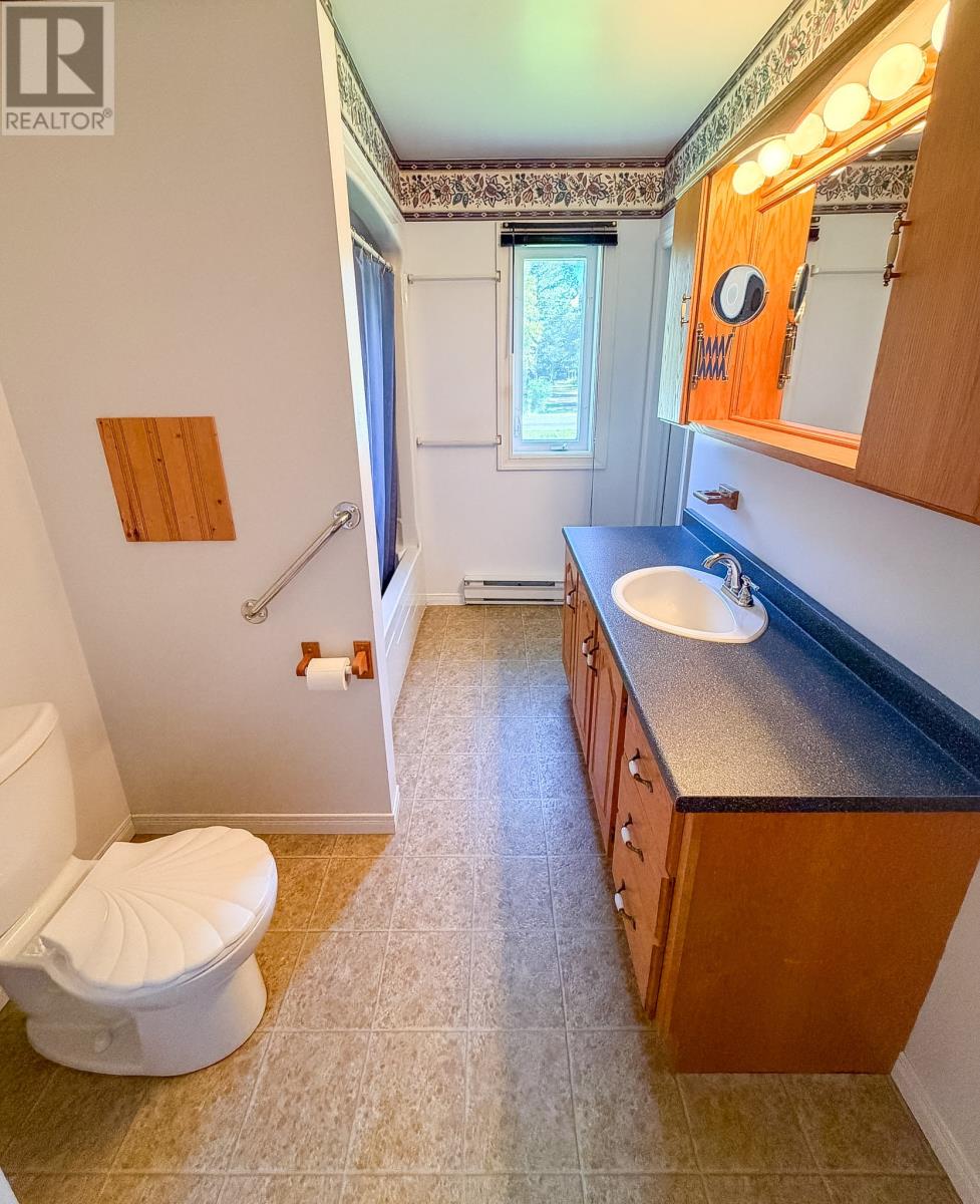 2 Roberts Drive Property Photo 17
