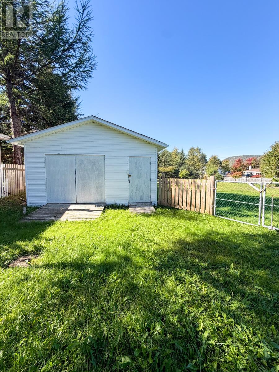 2 Roberts Drive Property Photo 33