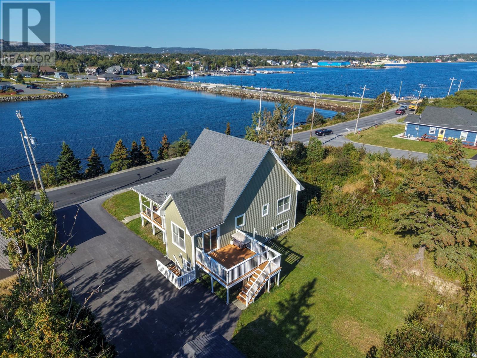 60 George Mercer Drive Property Photo 1