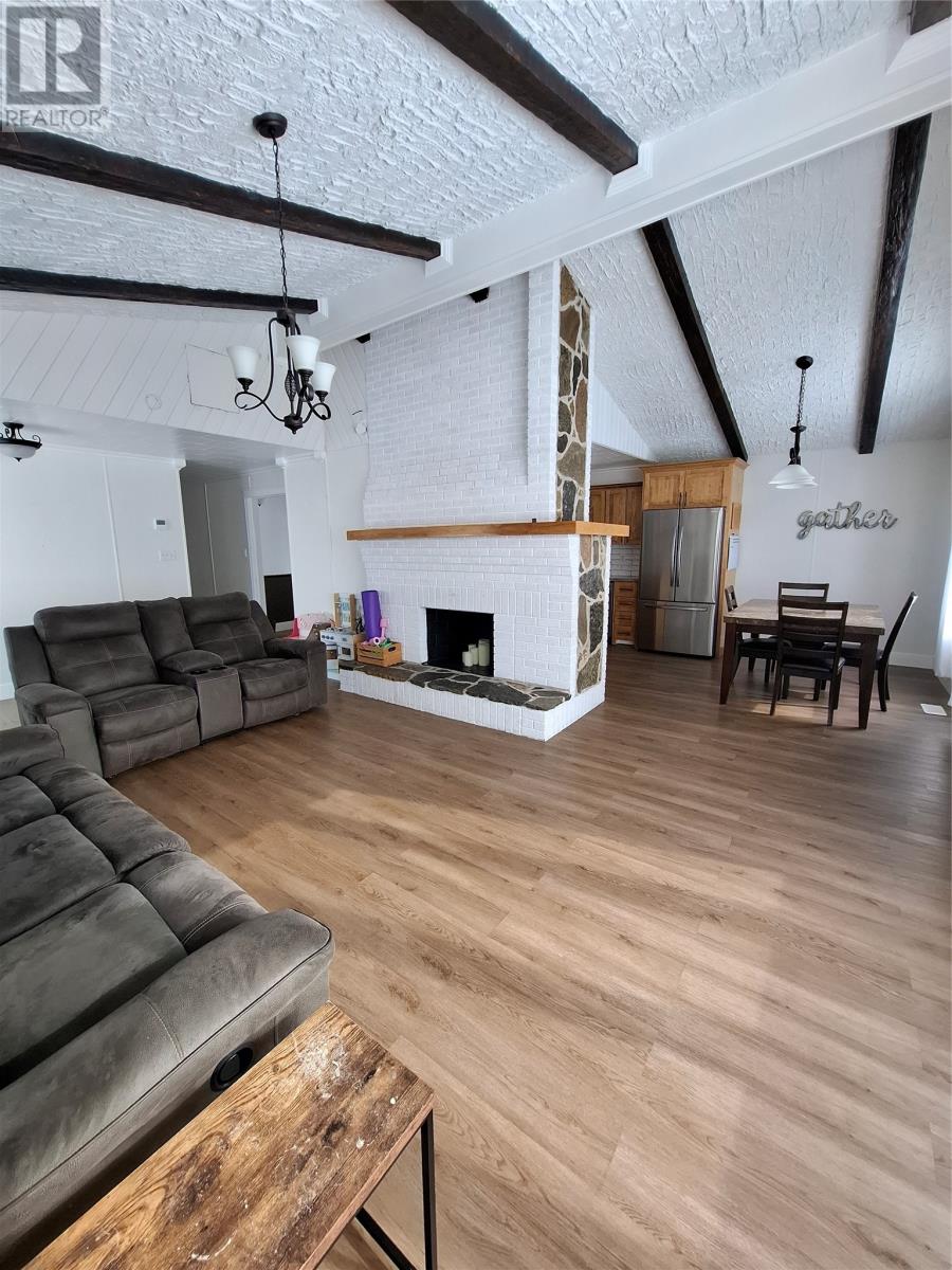 80 A Loop Road Property Photo 9