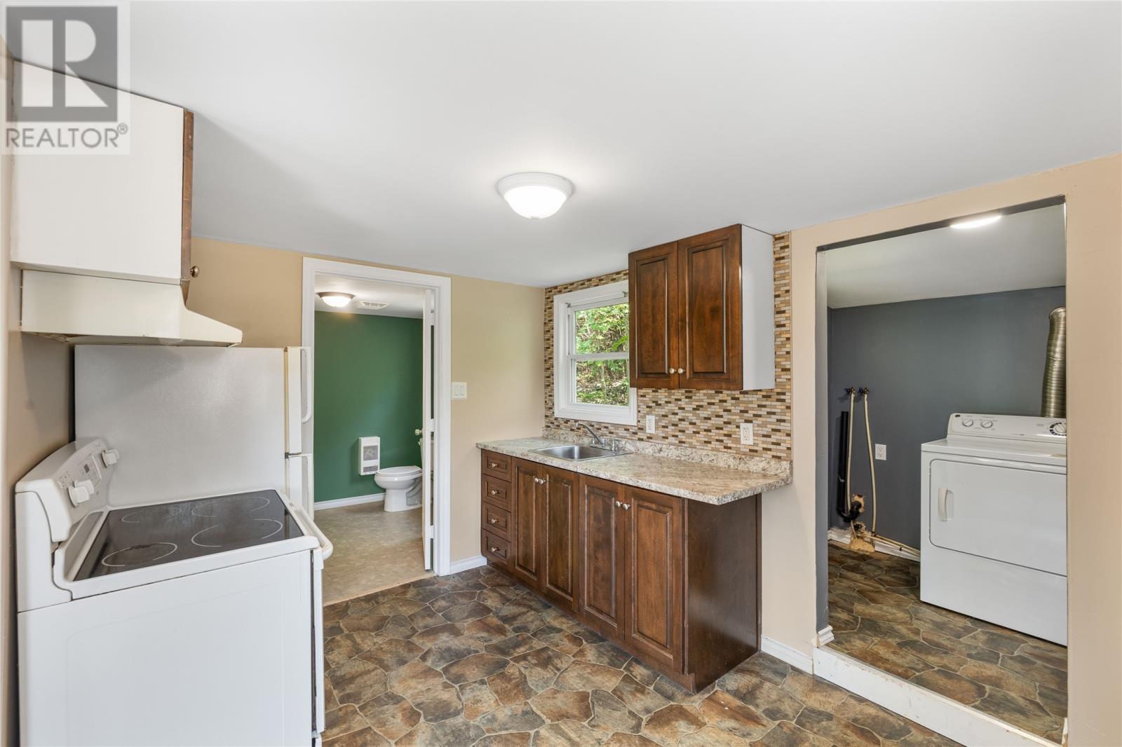 4 Conatti Place Property Photo 6