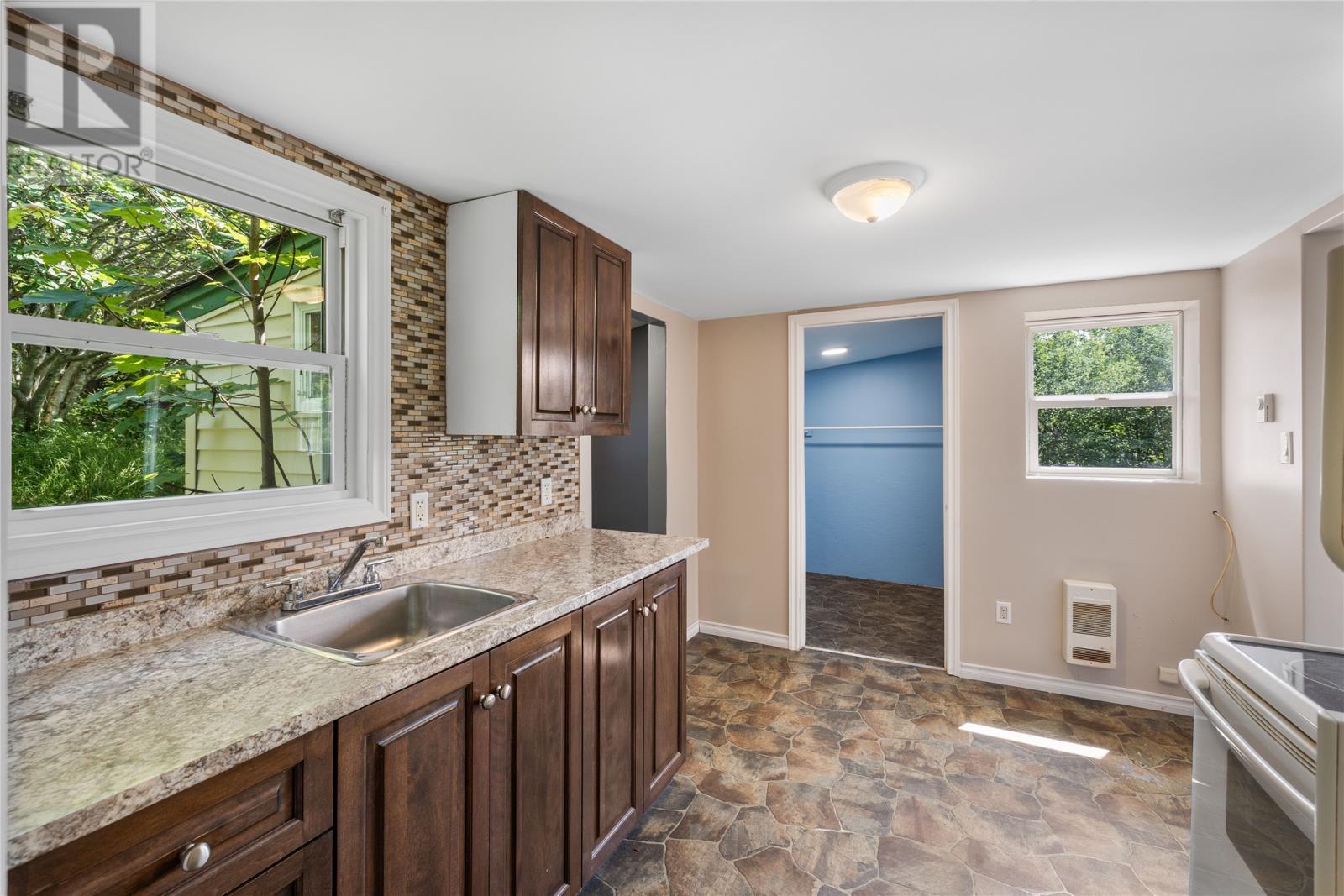 4 Conatti Place Property Photo 8
