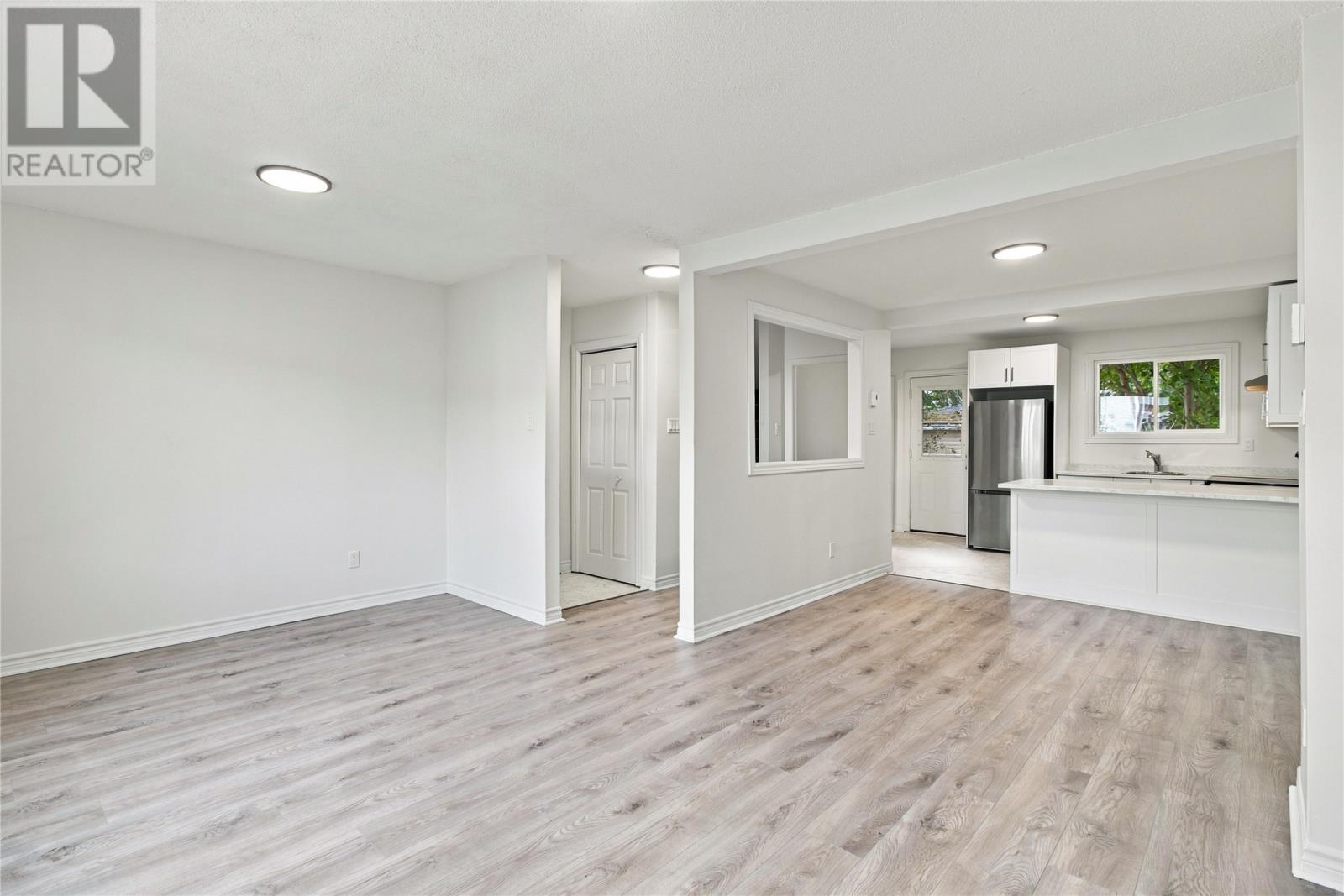 14 Jubilee Place Property Photo 8