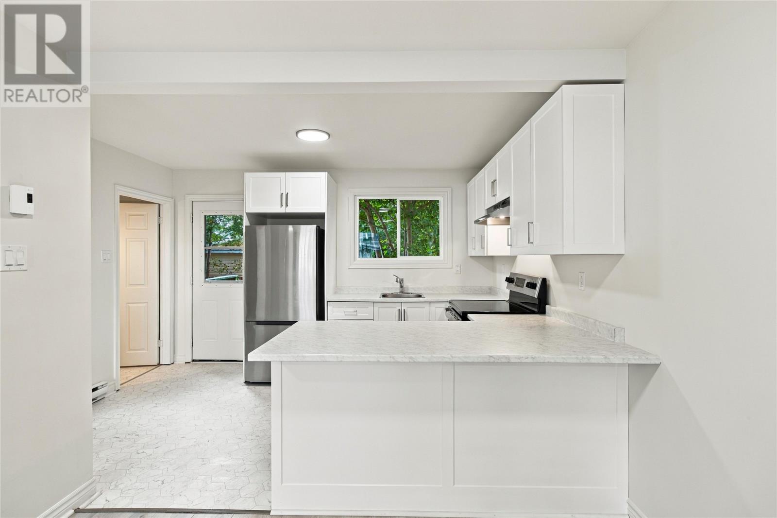 14 Jubilee Place Property Photo 11