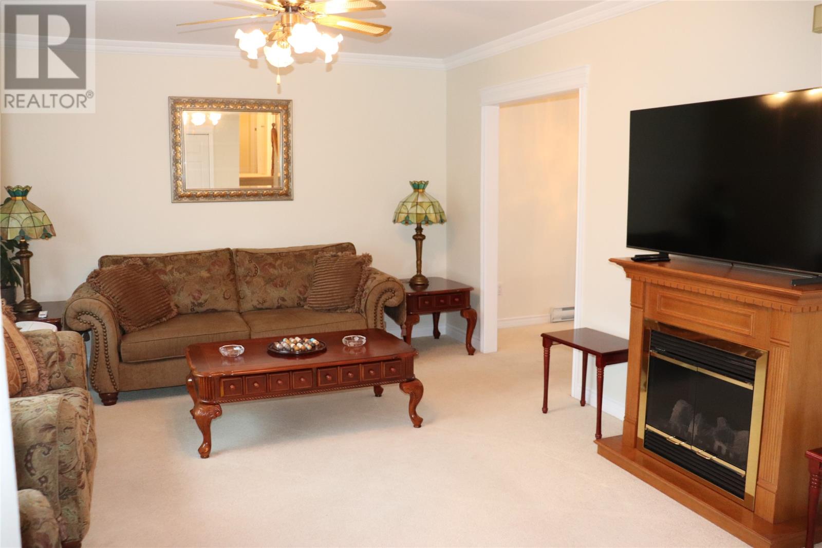 96 Colonial Avenue Property Photo 6