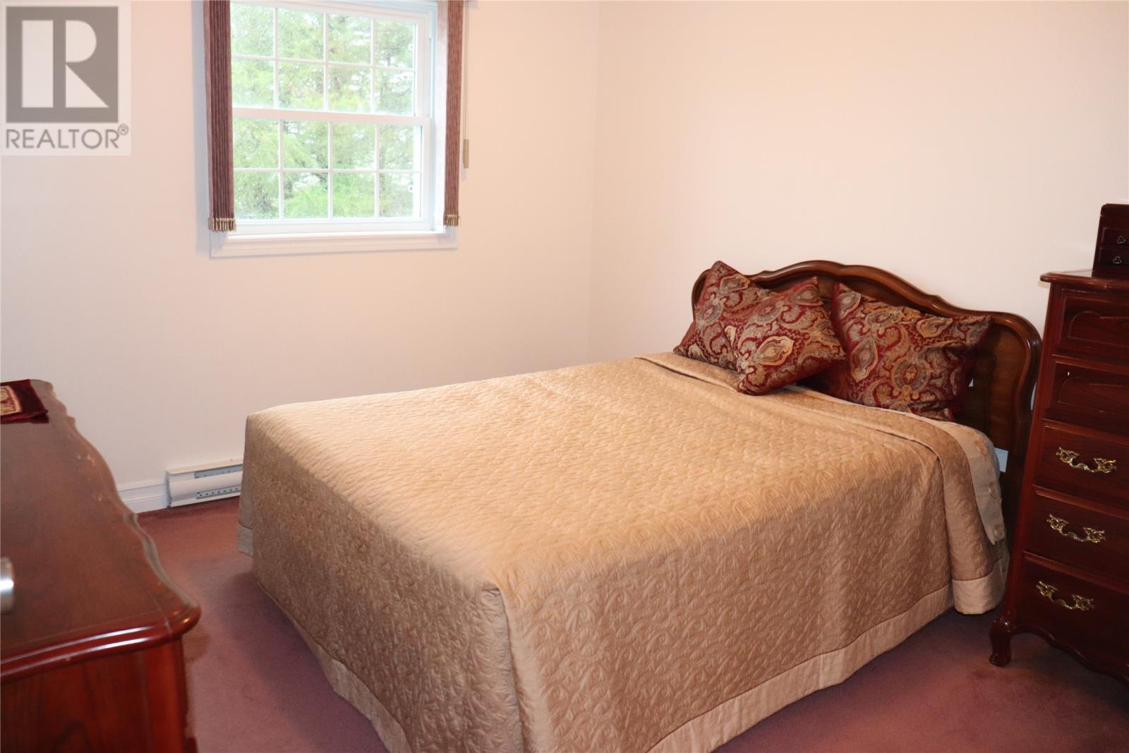 96 Colonial Avenue Property Photo 13