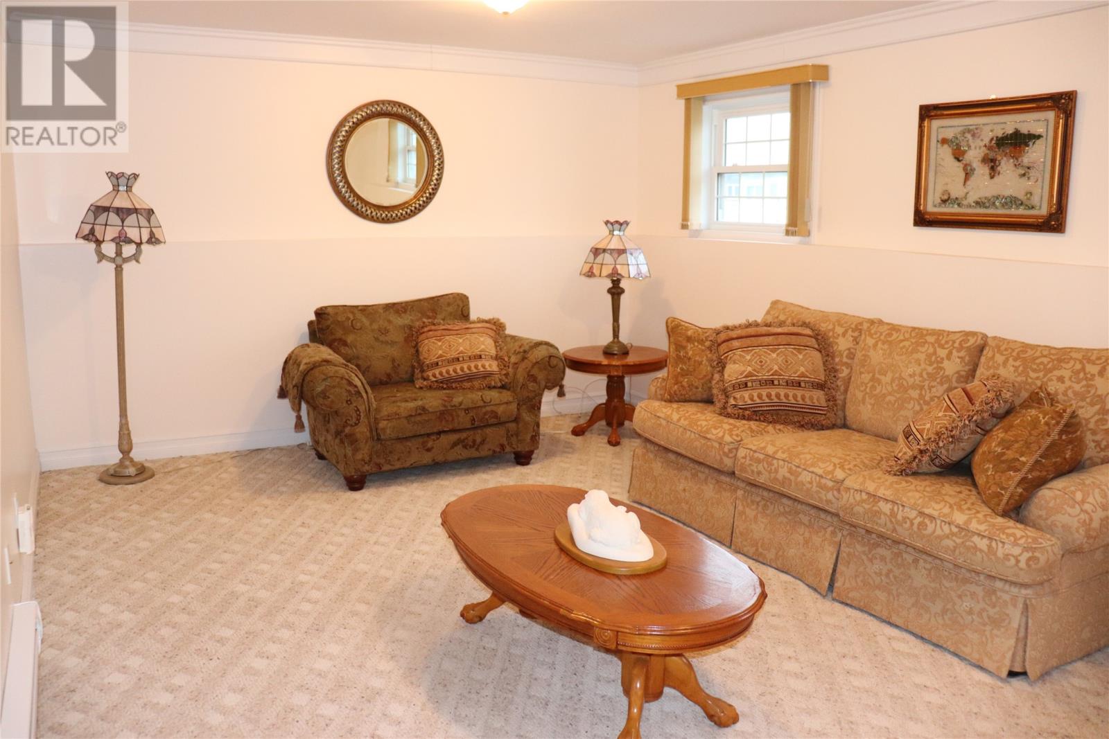96 Colonial Avenue Property Photo 20