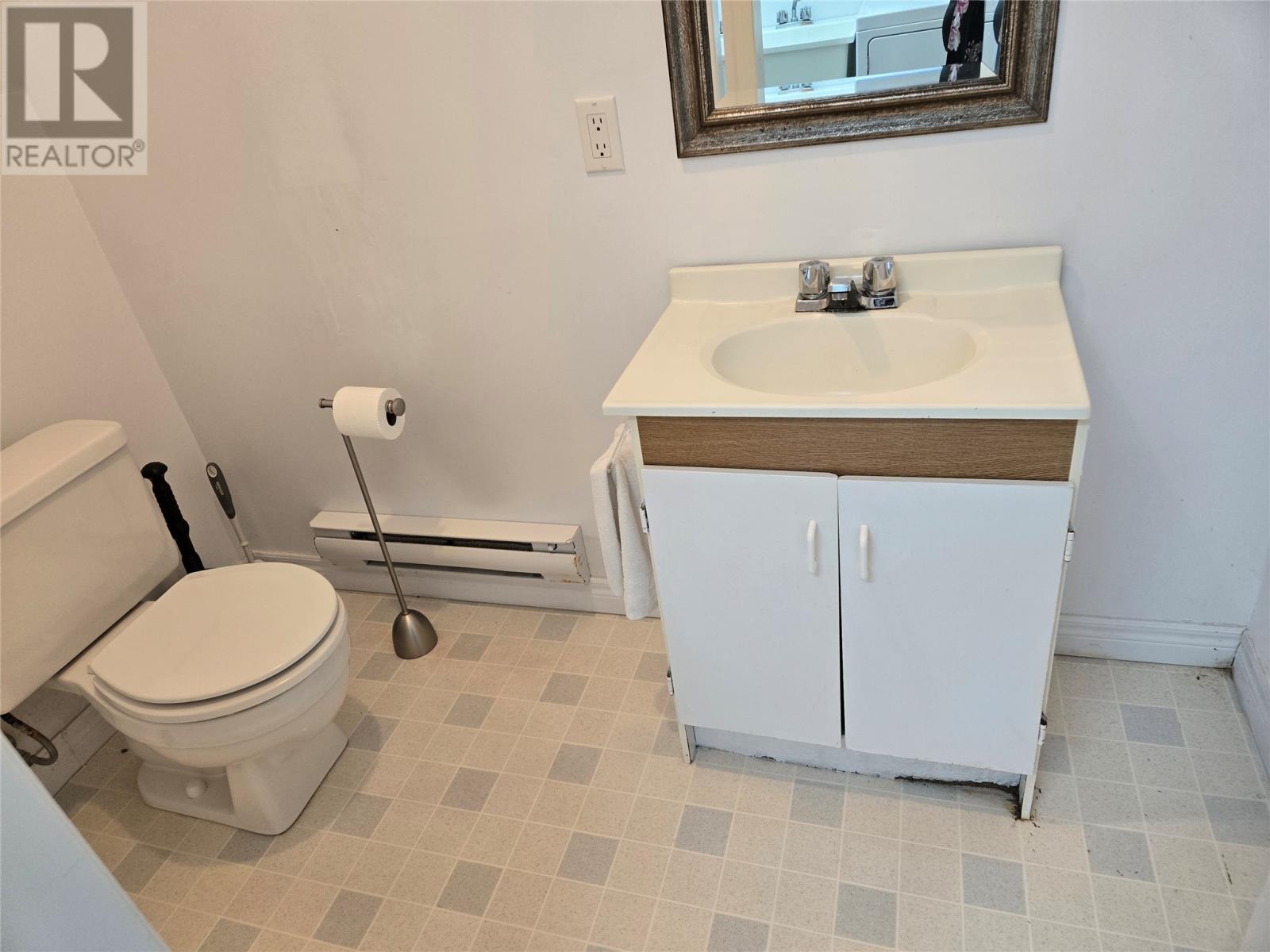 96 Colonial Avenue Property Photo 22