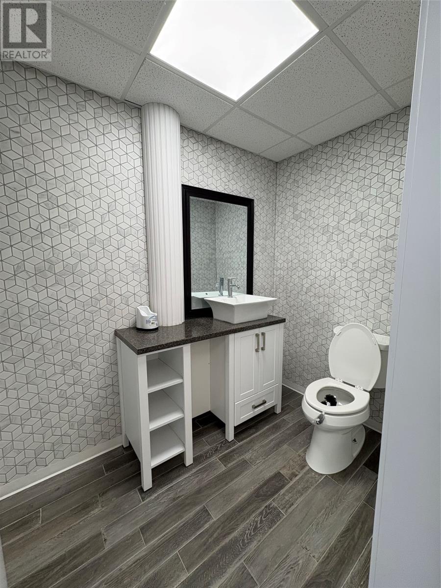 11 East Valley Road Property Photo 8