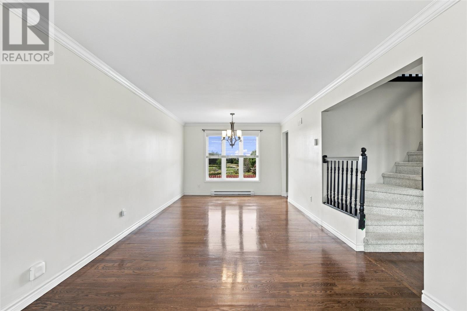 10 Clevedon Crescent Property Photo 3
