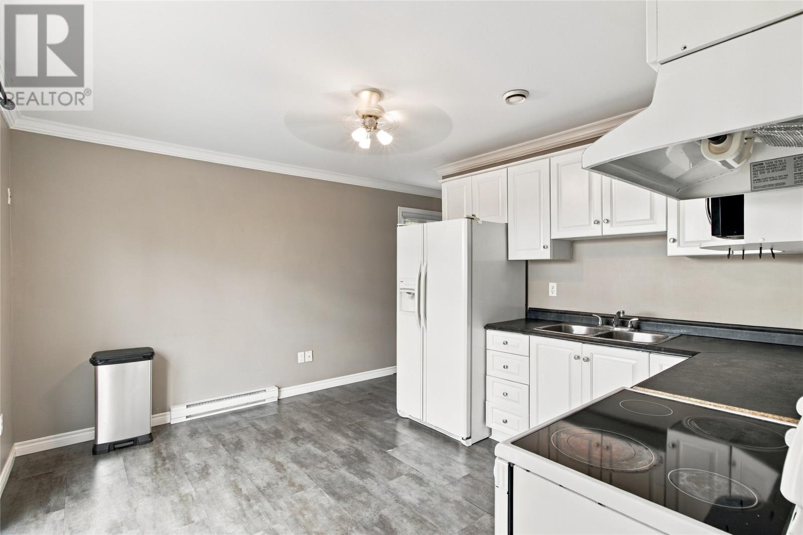 10 Clevedon Crescent Property Photo 6
