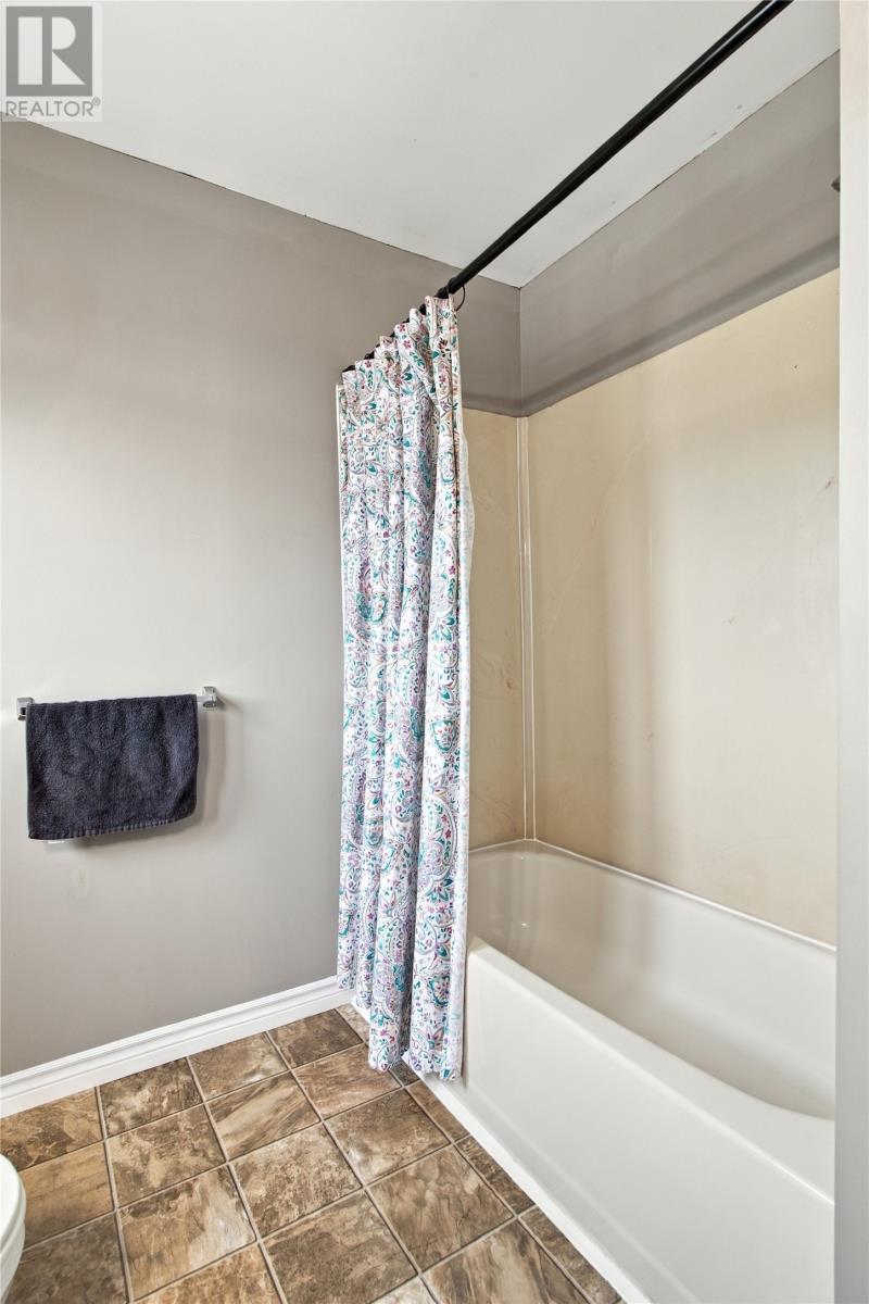 10 Clevedon Crescent Property Photo 17