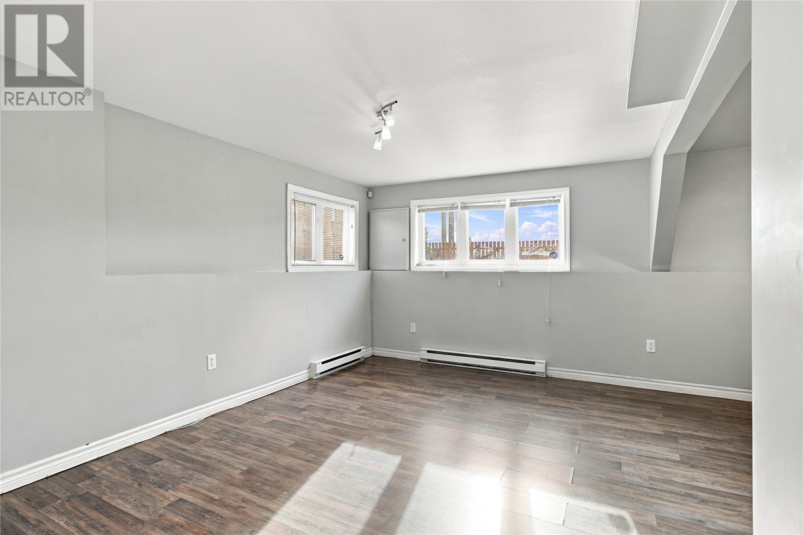 10 Clevedon Crescent Property Photo 20