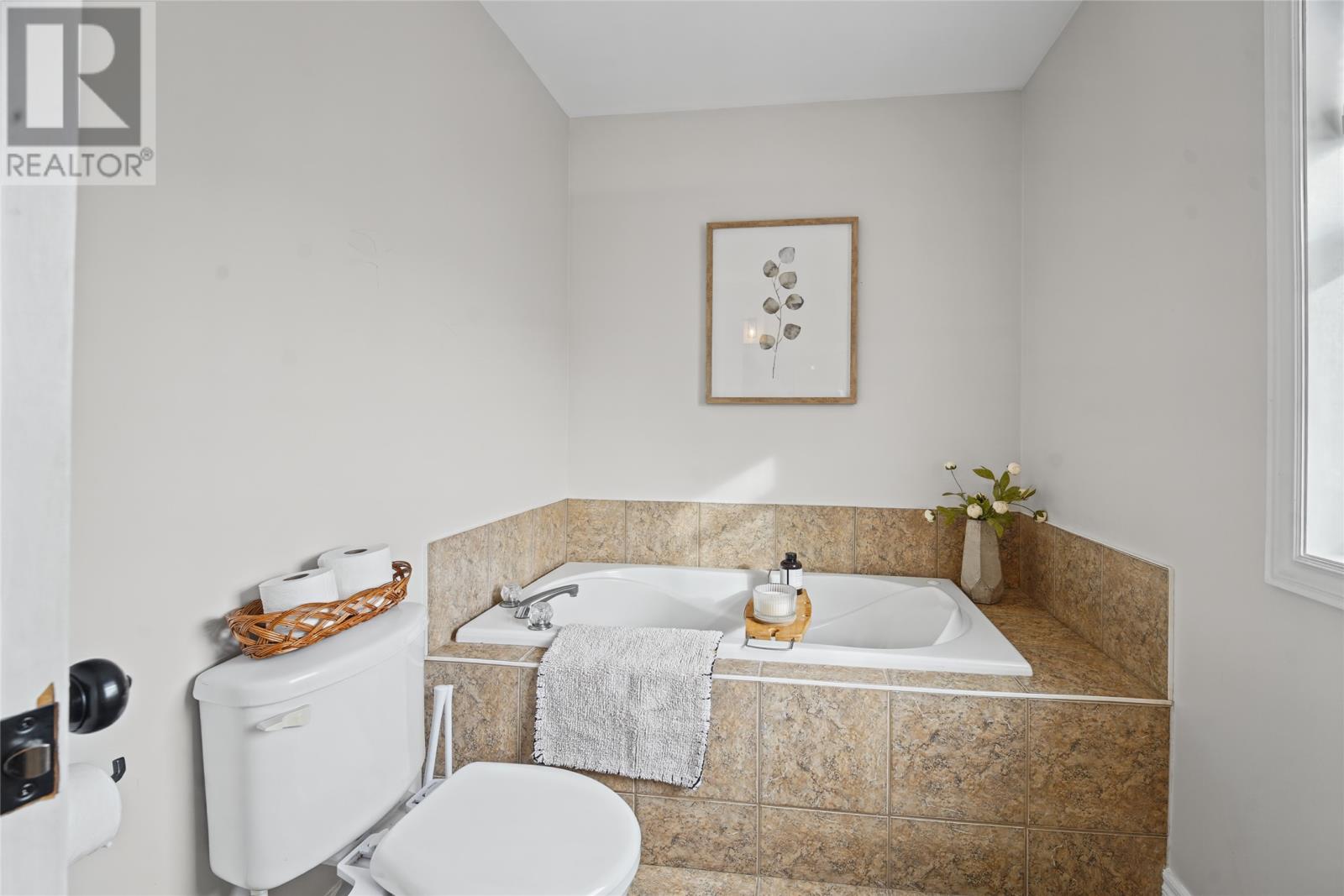 84 Gil Eannes Drive Property Photo 19