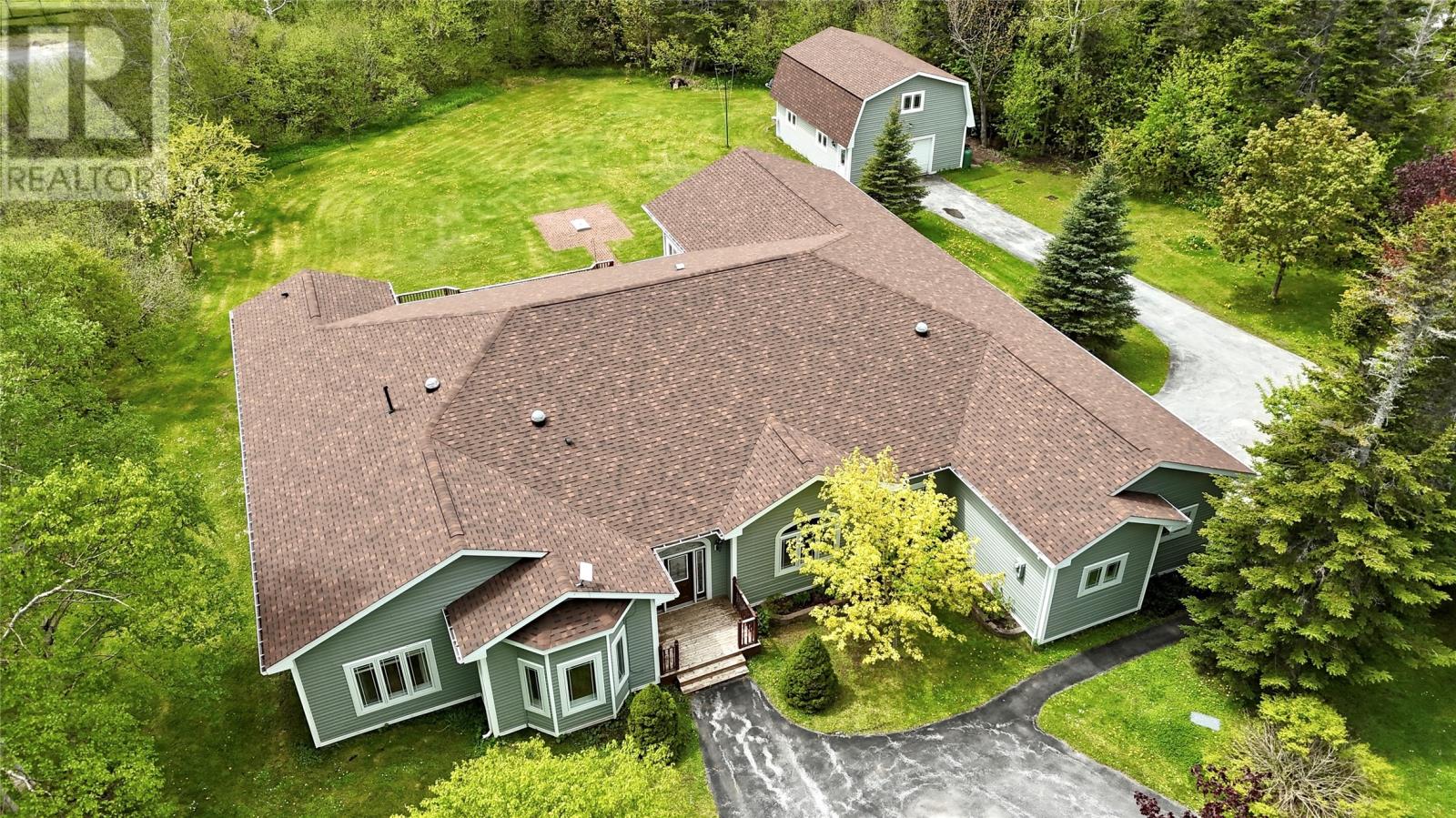 6 Tamarack Street Property Photo 3