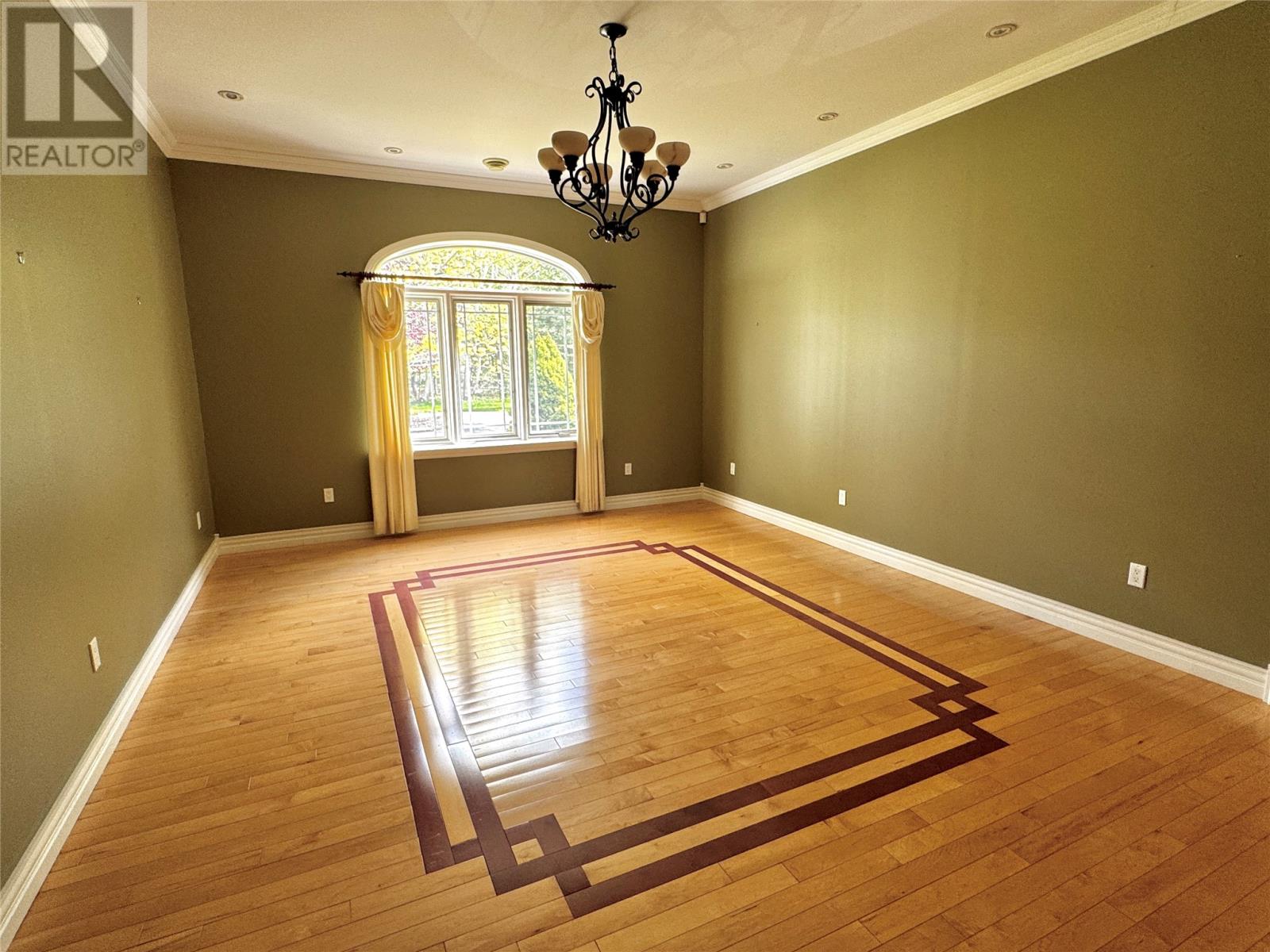 6 Tamarack Street Property Photo 38