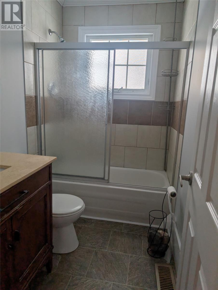 32 Dundas Street Property Photo 8