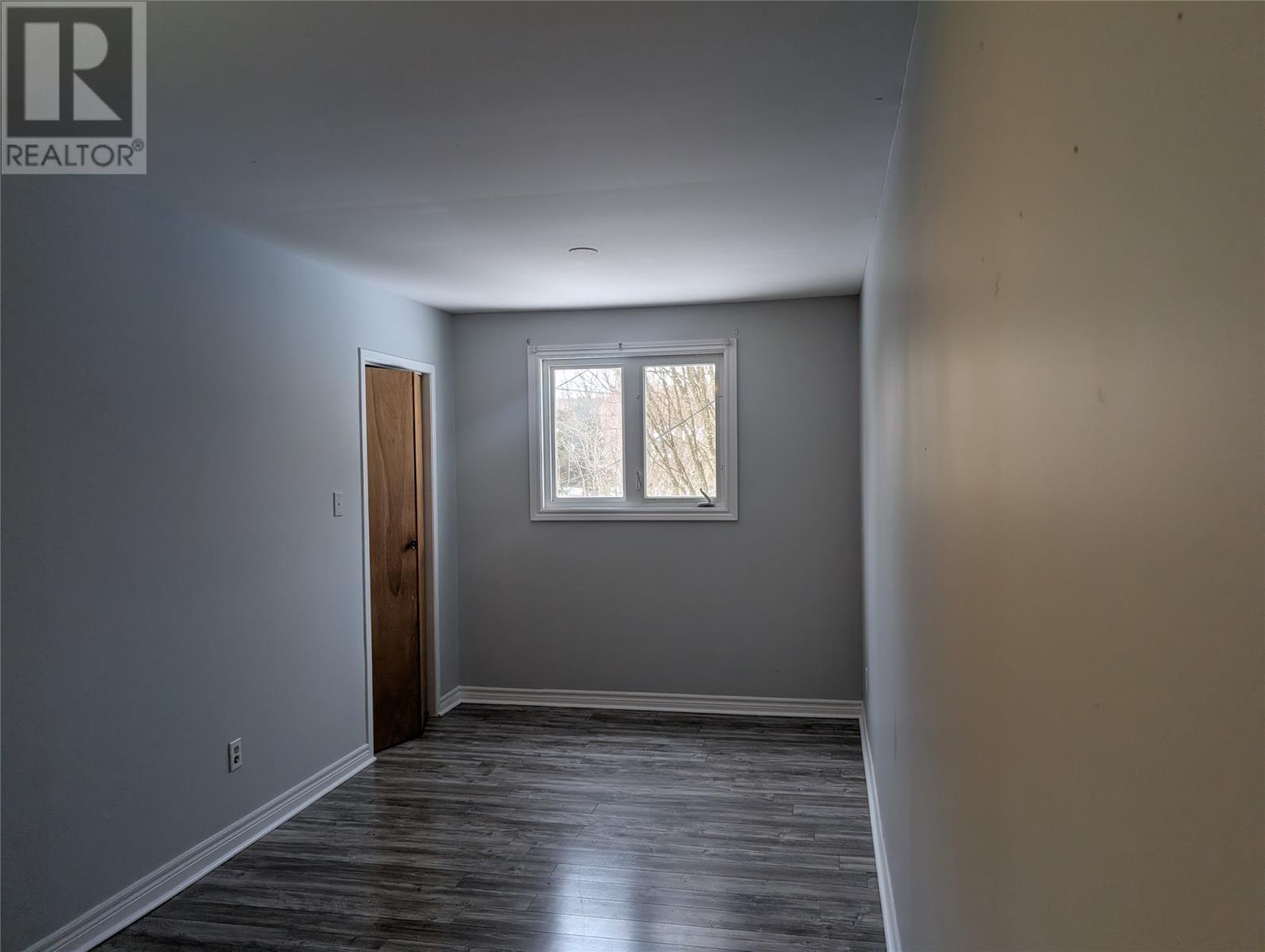 32 Dundas Street Property Photo 9