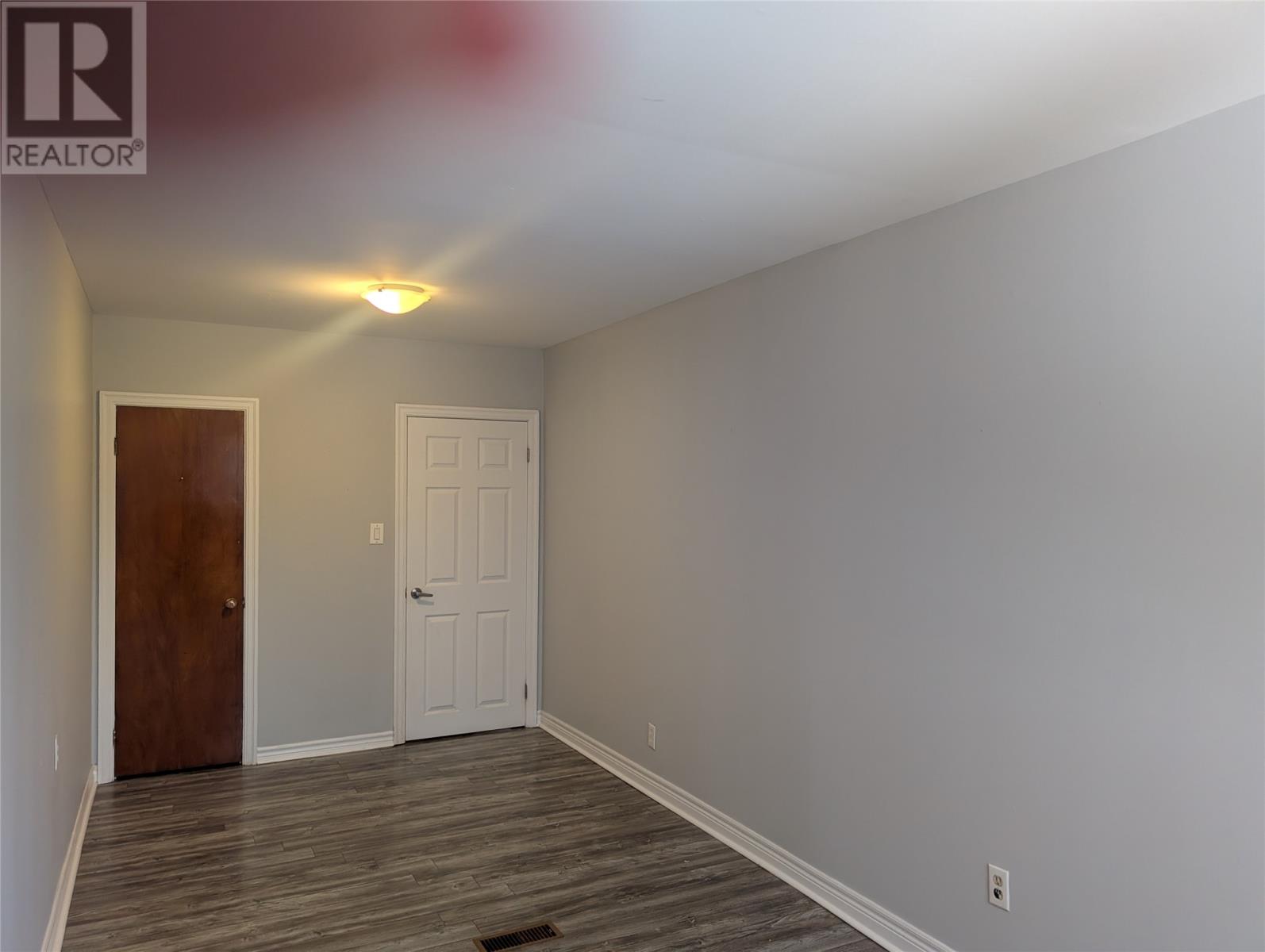 32 Dundas Street Property Photo 10