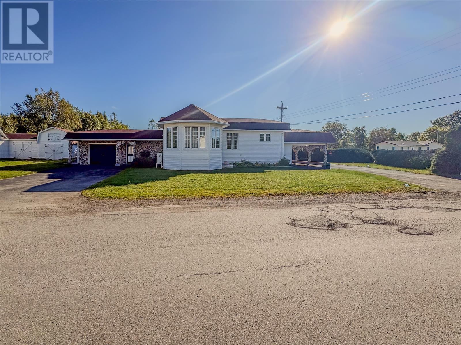 2 Millers Avenue Property Photo 1